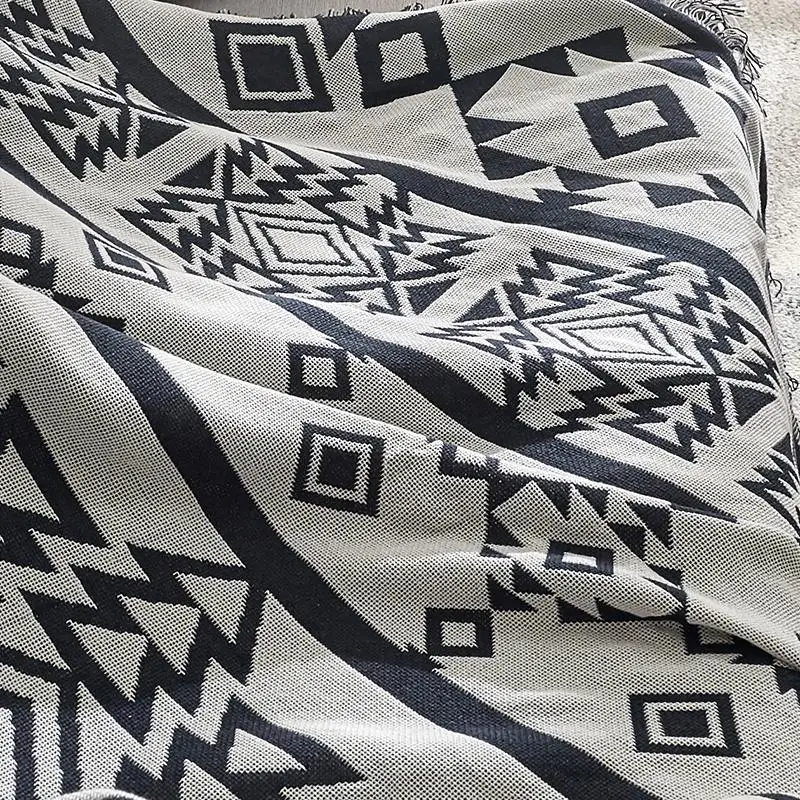 Black And White Geometry Sofa Blanket Towel Thick Line Style Knit Crochet Tassel Throw Blanket Leisure Air Conditioning Blanket
Black And White Geometry Sofa Blanket Towel Thick Line Style Knit Crochet Tassel Throw Blanket Leisure Air Conditioning Blanket