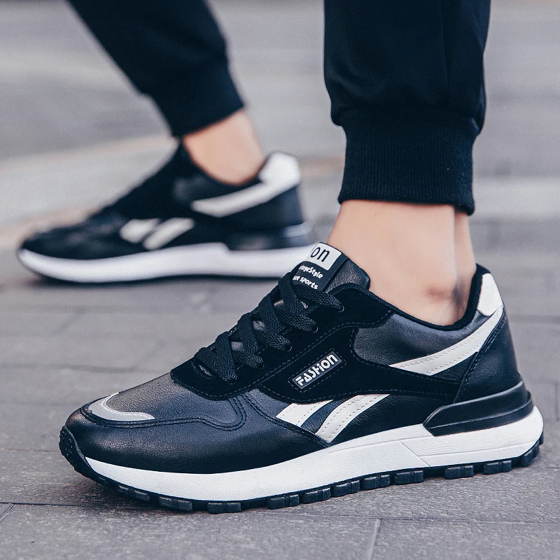 2020 New Men's Running Shoes Breathable Retro Men's Sneakers Genuine Leather Falts Sports Shoe Lace-up Outdoor Walking Trainers
2020 New Men's Running Shoes Breathable Retro Men's Sneakers Genuine Leather Falts Sports Shoe Lace-up Outdoor Walking Trainers