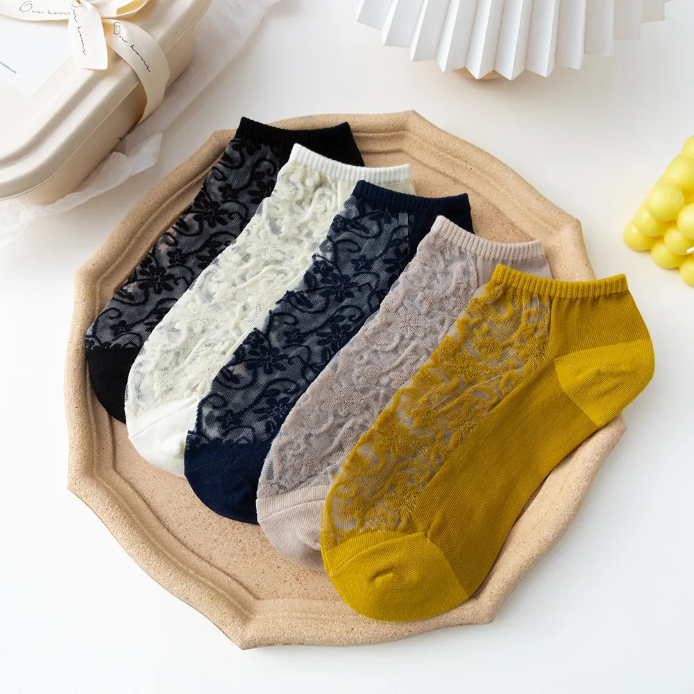 Hollow Out Socks Breathable Lace Flower Short Socks Summer Mesh Thin Crystal Silk Socks Women Harajuku Retro Low Cut Ankle Sox
Hollow Out Socks Breathable Lace Flower Short Socks Summer Mesh Thin Crystal Silk Socks Women Harajuku Retro Low Cut Ankle Sox