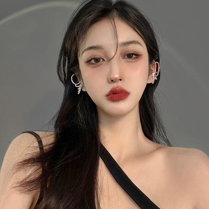 Oluolin Fashion Ear Clip Woman No Pierced Ear Bone Clip 2021 New Stud Earring Personality Simple Luxury Ear Cuff Tassel Earrings
Oluolin Fashion Ear Clip Woman No Pierced Ear Bone Clip 2021 New Stud Earring Personality Simple Luxury Ear Cuff Tassel Earrings