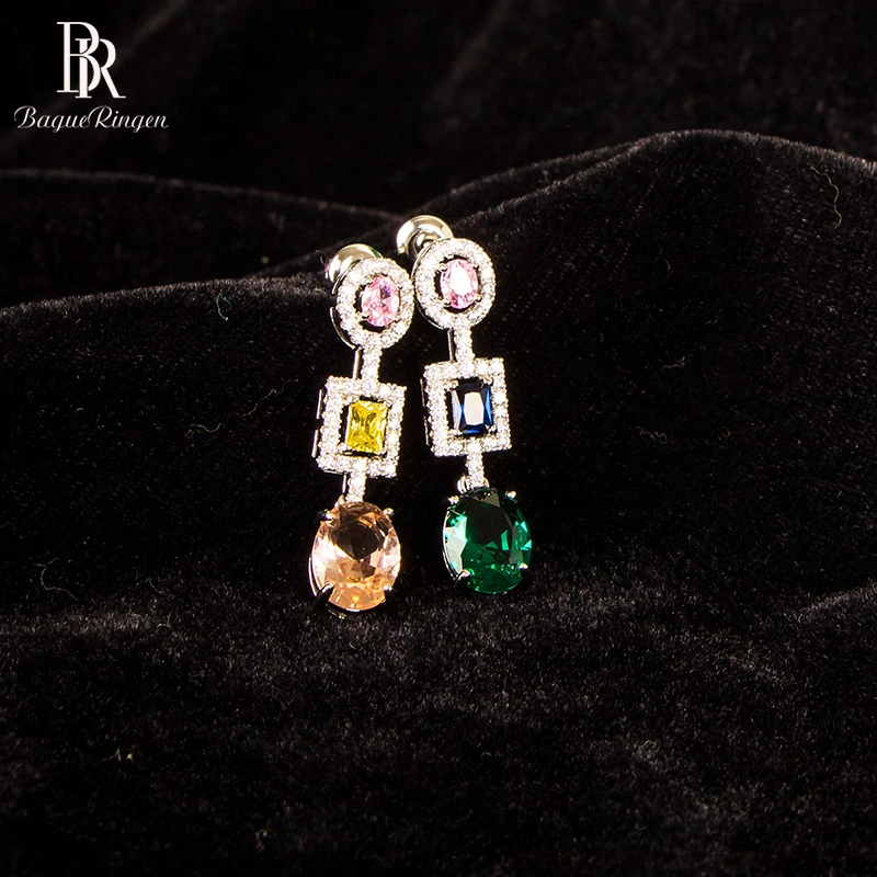 Женские классические серьги-подвески из серебра 925 пробы с фианитами
Женские классические серьги-подвески из серебра 925 пробы с фианитами