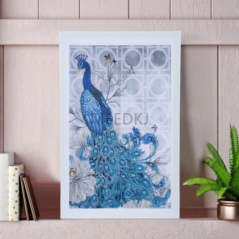 DIY new 5D peacock porch diamond painting sparrow spirit sticking diamond bedroom painting Rubik's cube diamond home decoration
DIY new 5D peacock porch diamond painting sparrow spirit sticking diamond bedroom painting Rubik's cube diamond home decoration