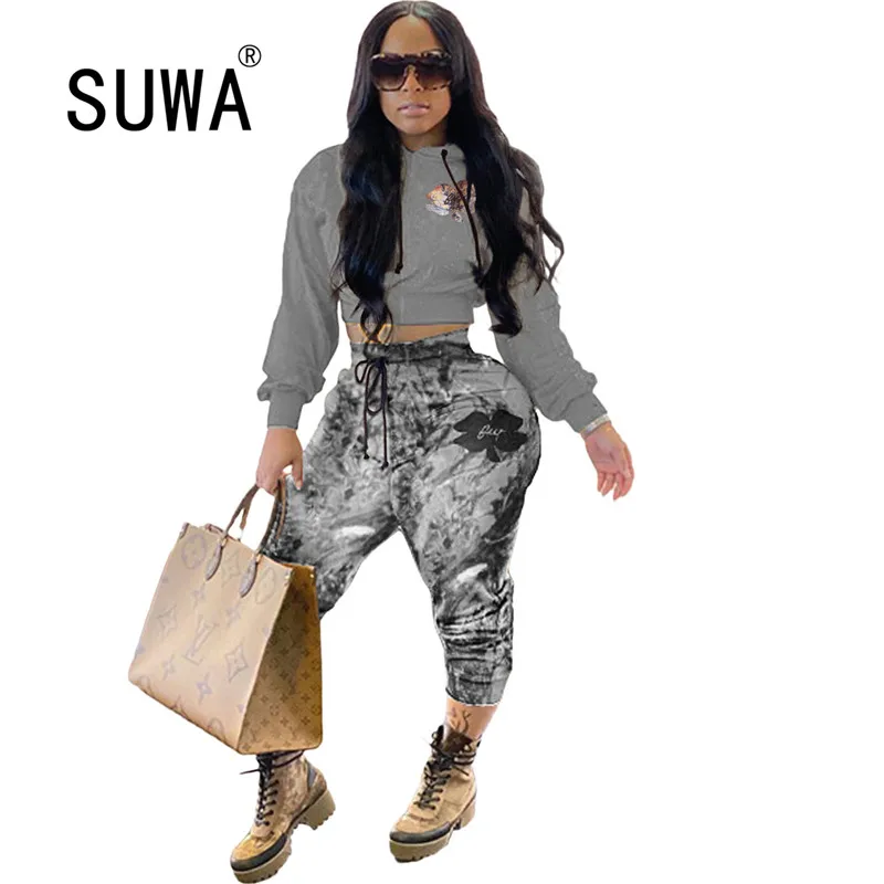 2020 Best Quality Fashion Design 2 pieces Tracksuits Women Set Print O-neck Tops Long Pants Spring Sports Swaet Suits
2020 Best Quality Fashion Design 2 pieces Tracksuits Women Set Print O-neck Tops Long Pants Spring Sports Swaet Suits