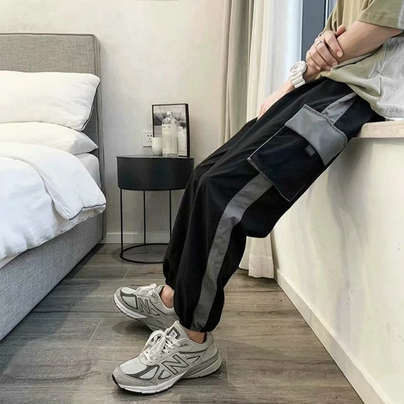 Men's Regular Ankle-length Pants 3D Pockets Elastic Feet Casual Pant Vintage Fashion Mens Clothing Hip Hop Streetwear Size S-5xl 
Men's Regular Ankle-length Pants 3D Pockets Elastic Feet Casual Pant Vintage Fashion Mens Clothing Hip Hop Streetwear Size S-5xl