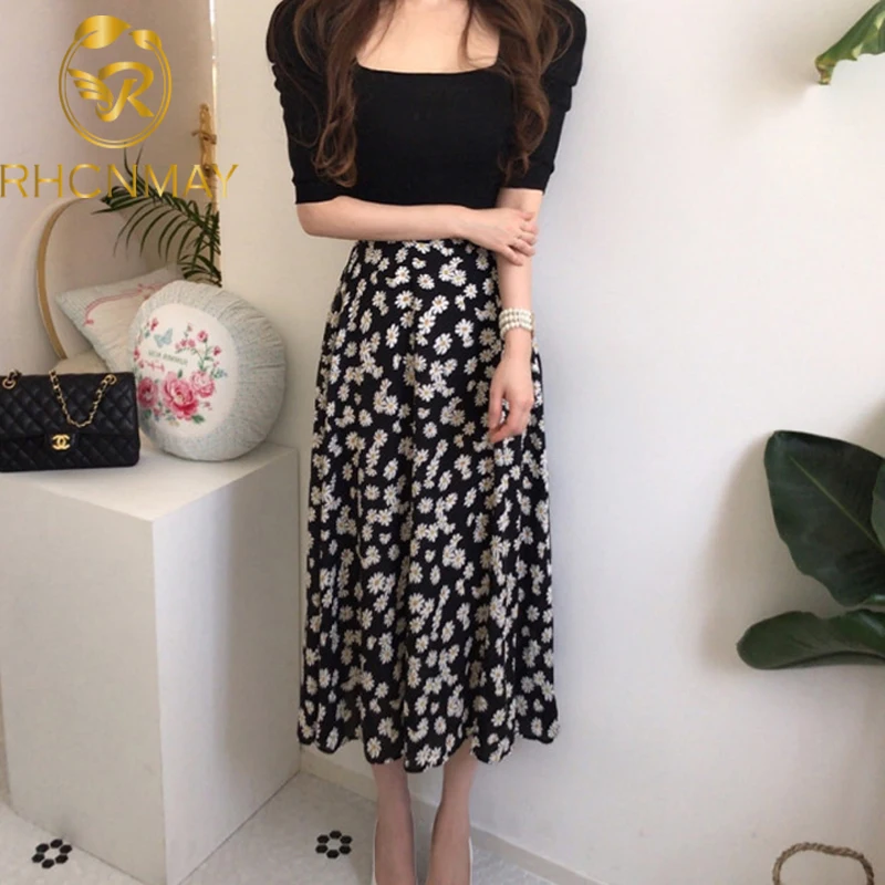 New Summer Women Skirts Suit Fashion Short Sleeve Knitted Sweater Tops + Elegant chrysanthemum Print Midi Long Skirt Sets
New Summer Women Skirts Suit Fashion Short Sleeve Knitted Sweater Tops + Elegant chrysanthemum Print Midi Long Skirt Sets