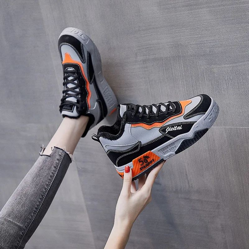 2020 Winter New Woman Snow Shoes Fashion Korean Version Wild Thick Warm Cotton Shoes High-top Shoes Women Ins Casual Shoes 
2020 Winter New Woman Snow Shoes Fashion Korean Version Wild Thick Warm Cotton Shoes High-top Shoes Women Ins Casual Shoes