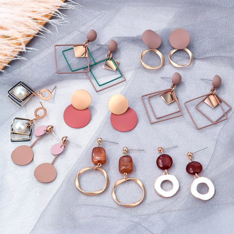 Fashion Korean Acrylic Statement Earrings For Women Geometric Round Heart Gold Dangle Drop Earrings 2020 Female kolczyki Jewelry
Fashion Korean Acrylic Statement Earrings For Women Geometric Round Heart Gold Dangle Drop Earrings 2020 Female kolczyki Jewelry