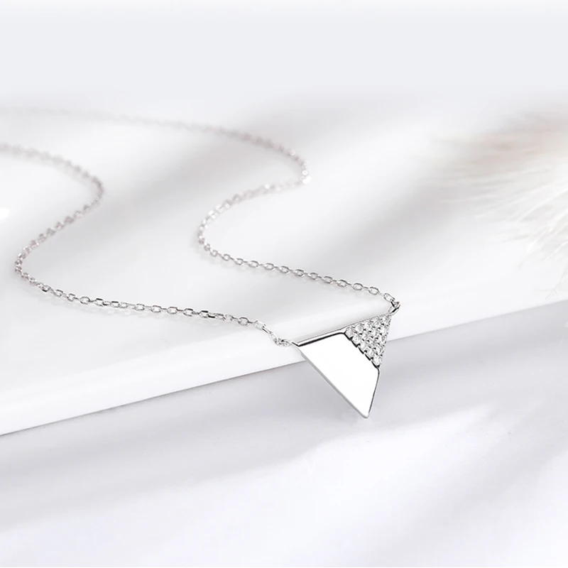 S925 Sterling Silver Triangles Necklace with Diamonds for 2021 Simple Choker Necklace Women Jewelry EA
S925 Sterling Silver Triangles Necklace with Diamonds for 2021 Simple Choker Necklace Women Jewelry EA