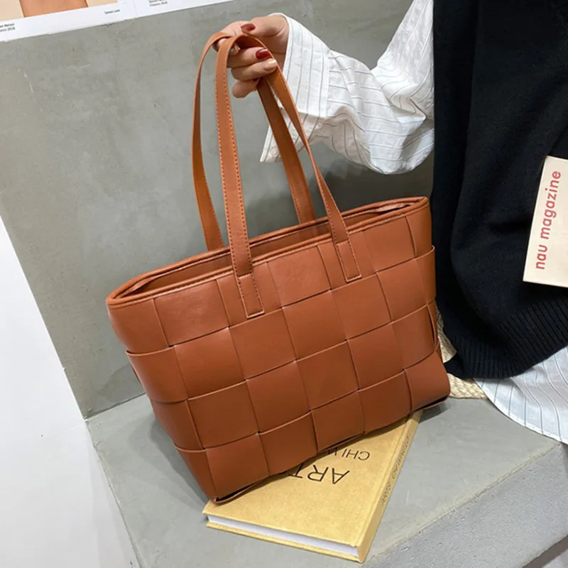 Женская плетеная Сумка из мягкой искусственной кожи, вместительная сумка-тоут на одно плечо, женская сумка для покупок, модели cc, 2020 
Женская плетеная Сумка из мягкой искусственной кожи, вместительная сумка-тоут на одно плечо, женская сумка для покупок, модели cc, 2020