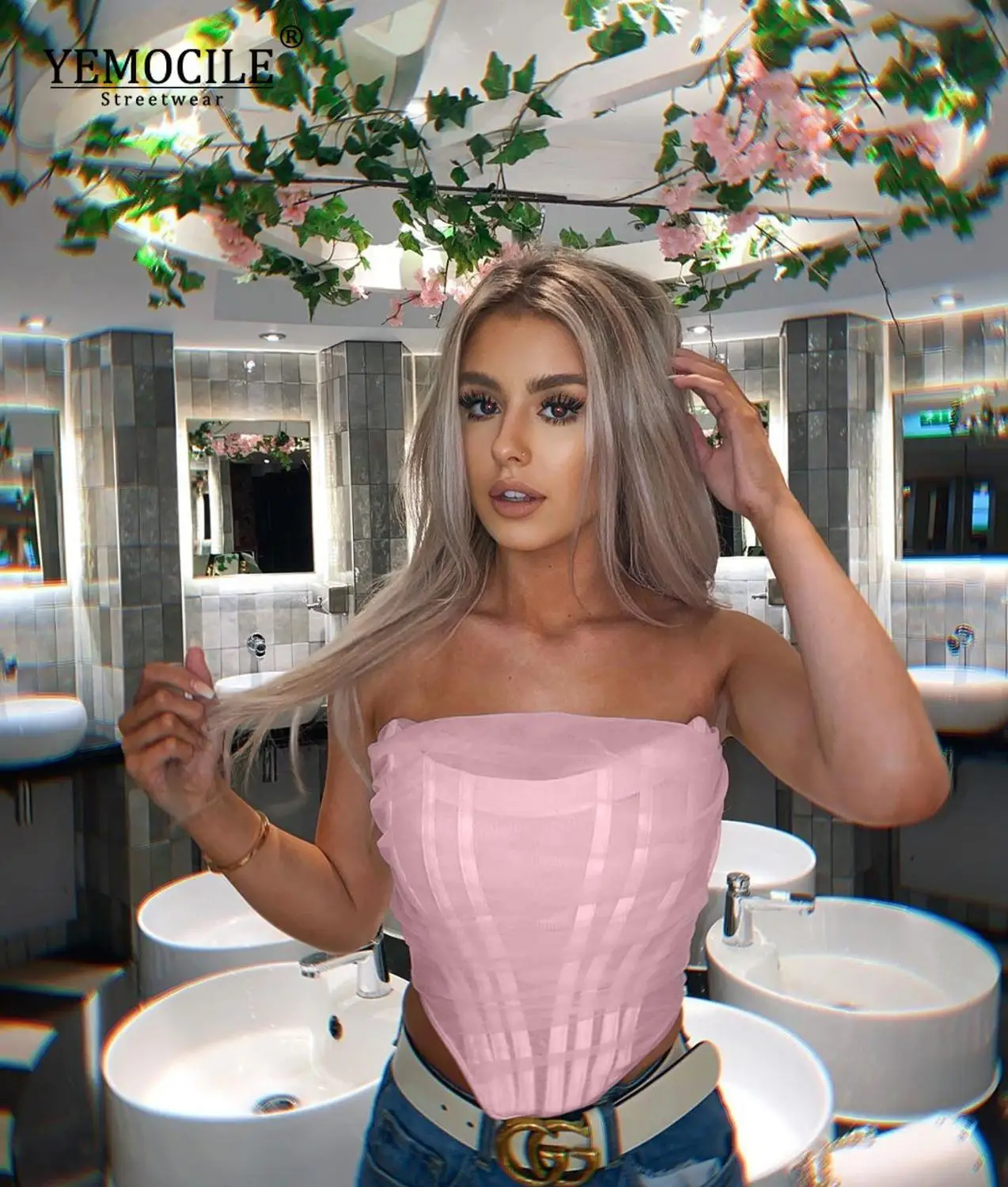 Sleeveless Fashion Strapless Bustier Corset Crop Tops Female Mesh Backless White Women Tops Zipper Summer 2021
Sleeveless Fashion Strapless Bustier Corset Crop Tops Female Mesh Backless White Women Tops Zipper Summer 2021