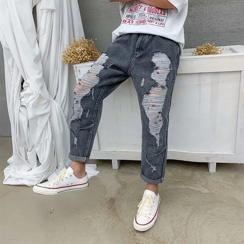 spring summer 2020 new men's hole Slim pants young boys beggar teenagers pants handsome Korean denim jeans men
spring summer 2020 new men's hole Slim pants young boys beggar teenagers pants handsome Korean denim jeans men