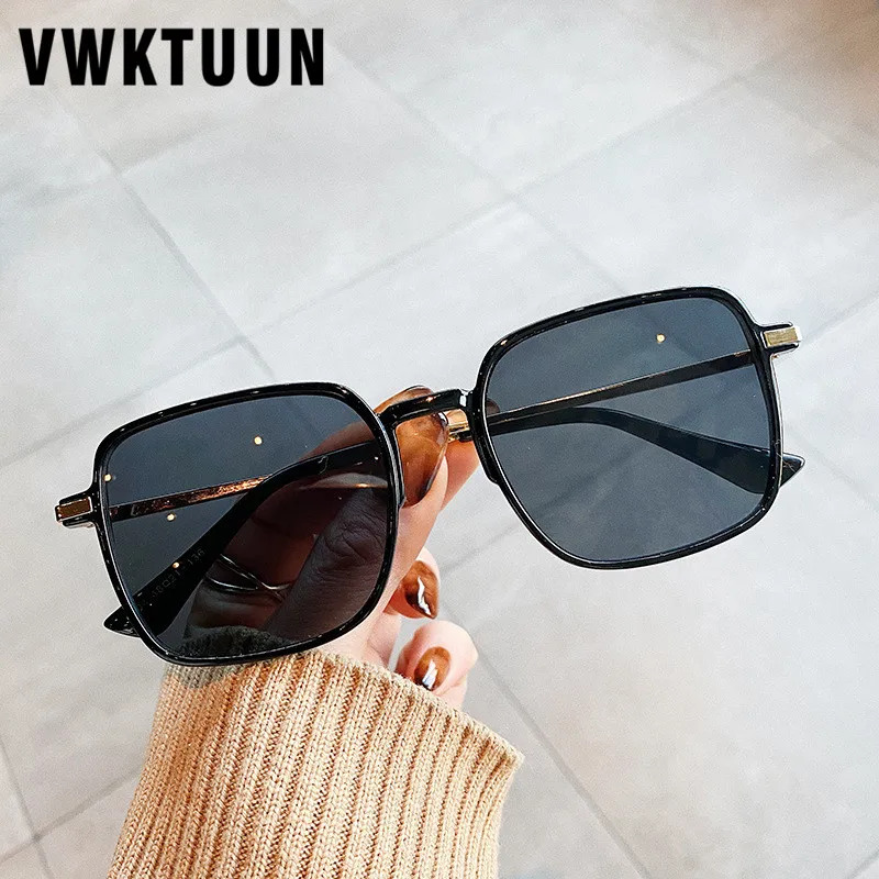 VWKTUUN Модные солнцезащитные очки Женские квадратные солнцезащитные очки большие очки для вождения Оттенки UV400 Винтажные Очки матовая оправа
VWKTUUN Модные солнцезащитные очки Женские квадратные солнцезащитные очки большие очки для вождения Оттенки UV400 Винтажные Очки матовая оправа