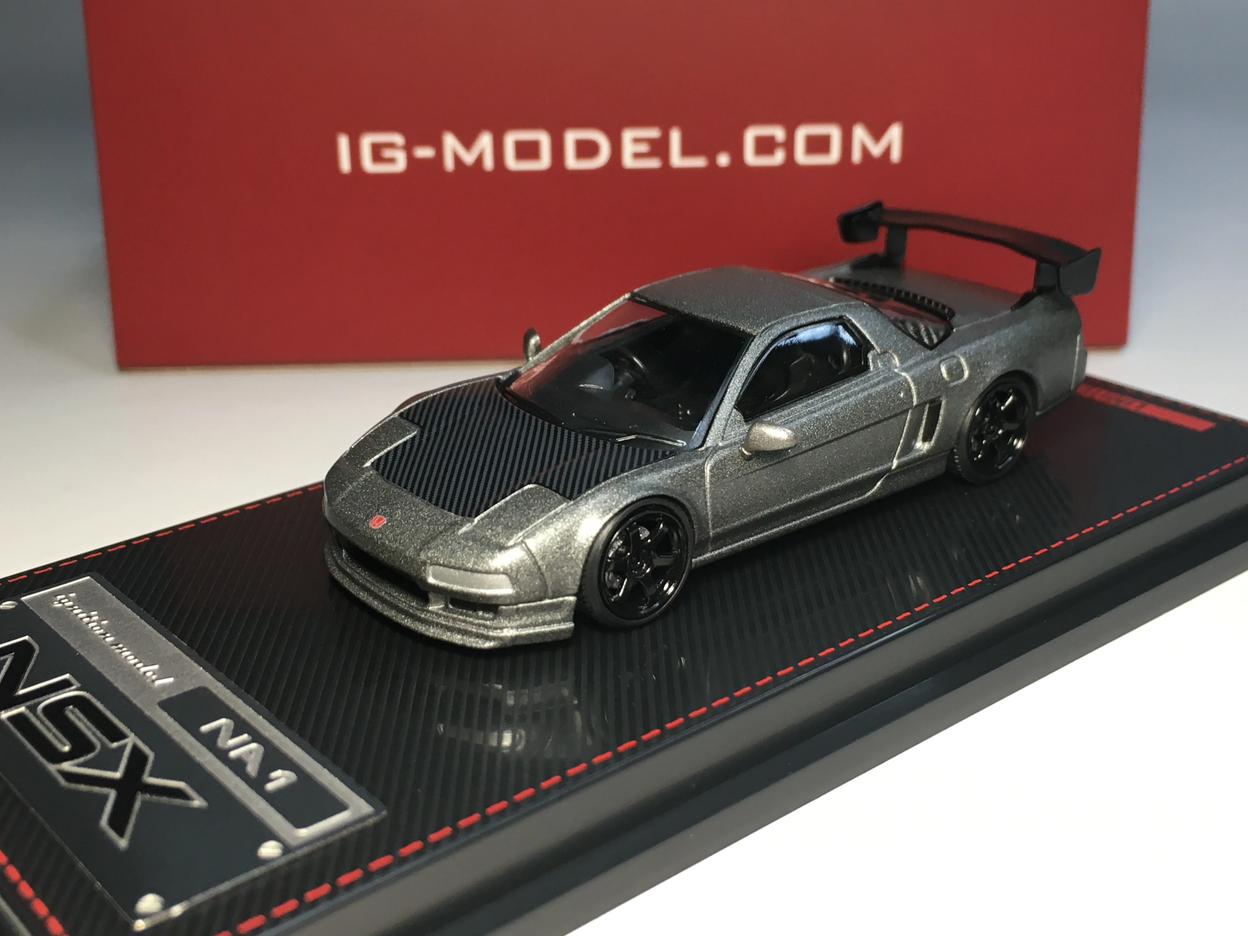 Модель зажигания 1/64 Honda Nsx NA1 Titanium Gray1946, лимитированная коллекция автомобилей
Модель зажигания 1/64 Honda Nsx NA1 Titanium Gray1946, лимитированная коллекция автомобилей