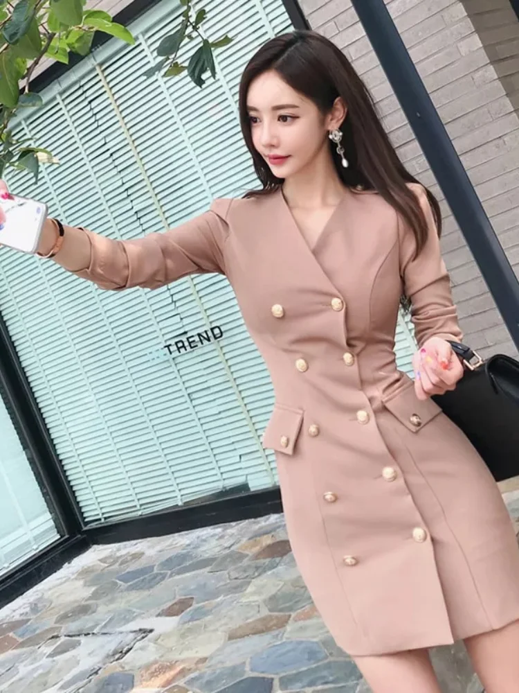 Double tailoring coat female elegant coat female newcomer work style Korean outdoor temperament comfortable and elegant
Double tailoring coat female elegant coat female newcomer work style Korean outdoor temperament comfortable and elegant