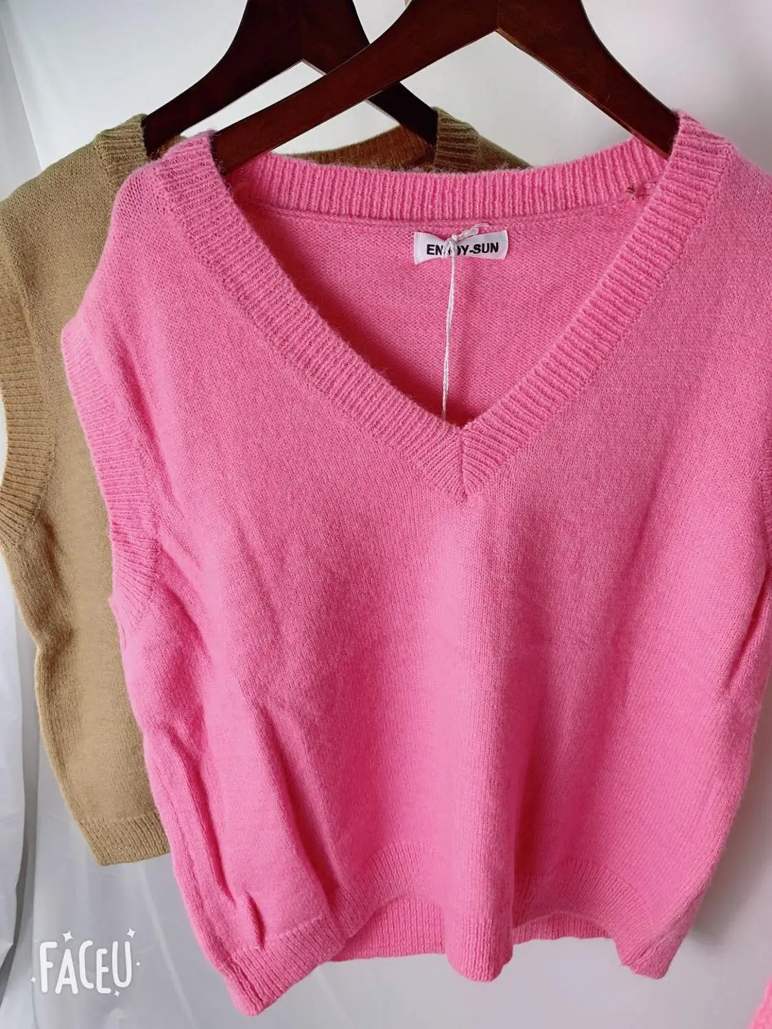New V Neck Pullover Vest Women Sweater Autumn Winter Pink Knitted Top Pullover Vest Sleeveless Warm Casual Chic Korean Shirts
New V Neck Pullover Vest Women Sweater Autumn Winter Pink Knitted Top Pullover Vest Sleeveless Warm Casual Chic Korean Shirts