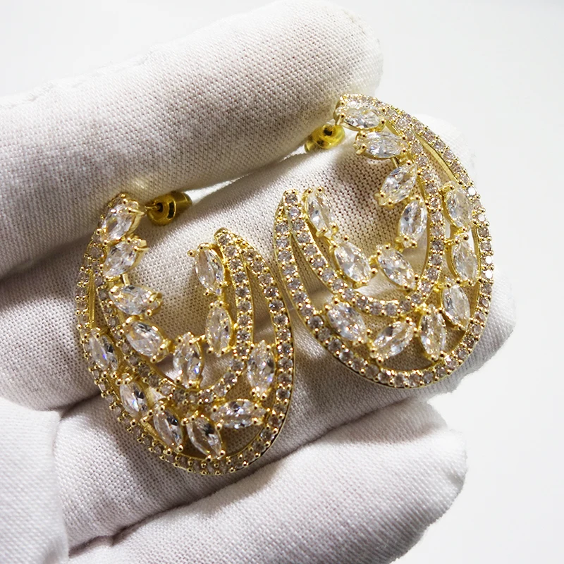 New Trendy 18K gold color Earring For Women Wedding Party Indian Dubai Bridal Jewelry boucle d'oreille femme Gift
New Trendy 18K gold color Earring For Women Wedding Party Indian Dubai Bridal Jewelry boucle d'oreille femme Gift