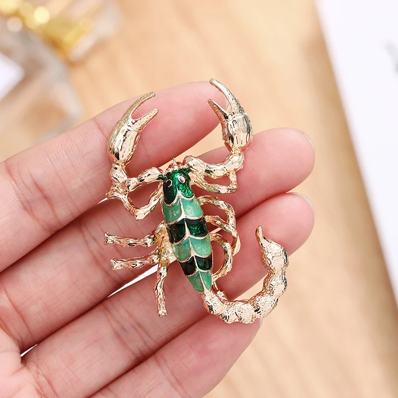 Vintage gold-plated scorpion brooch pin fashion men's and women's brooch scarf clip accessories 
Vintage gold-plated scorpion brooch pin fashion men's and women's brooch scarf clip accessories