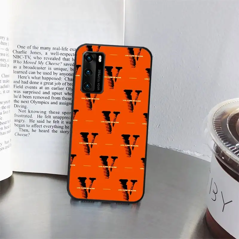 American trend Vlone Phone Case for huawei P40 pro lite P8 P9 P10 P20 P30 psmart 2019 2017 2018
American trend Vlone Phone Case for huawei P40 pro lite P8 P9 P10 P20 P30 psmart 2019 2017 2018