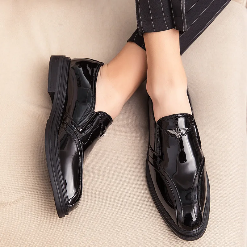 New 2021 High Quality Personality Non-slip Shoes For Men Comfortable Casual Oxford Party Men's Flat Handmade Formal Luxurious
New 2021 High Quality Personality Non-slip Shoes For Men Comfortable Casual Oxford Party Men's Flat Handmade Formal Luxurious