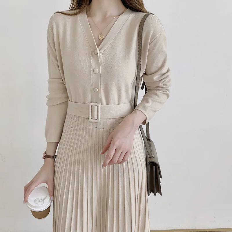 Korean V-Neck Single-Breasted Lace-Up Waist Pleated Knitted Dress Female 2021 Fall/Winter New Thick Warm Knitted Sweater Dresses
Korean V-Neck Single-Breasted Lace-Up Waist Pleated Knitted Dress Female 2021 Fall/Winter New Thick Warm Knitted Sweater Dresses