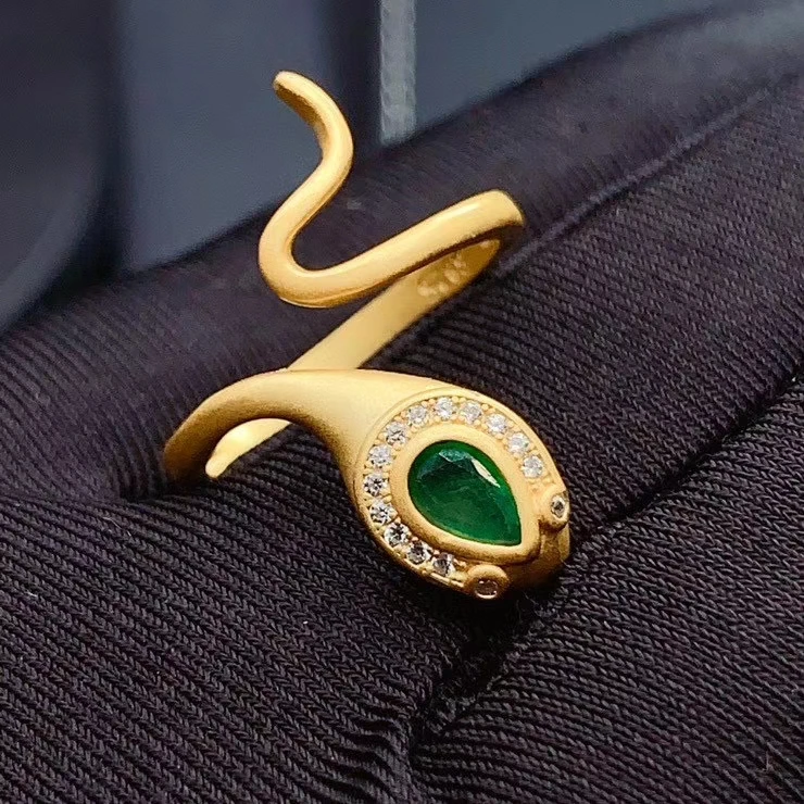Natural green Emerald gem Opening Ring Natural gemstone ring S925 silver Cute personality snake women girl party fine Jewelry
Natural green Emerald gem Opening Ring Natural gemstone ring S925 silver Cute personality snake women girl party fine Jewelry