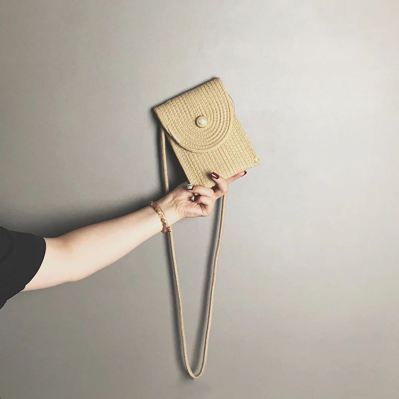 Shoulder bag woven small fresh small female bag 2020 summer girl shoulder messenger bag soft face mobile phone change handbag
Shoulder bag woven small fresh small female bag 2020 summer girl shoulder messenger bag soft face mobile phone change handbag