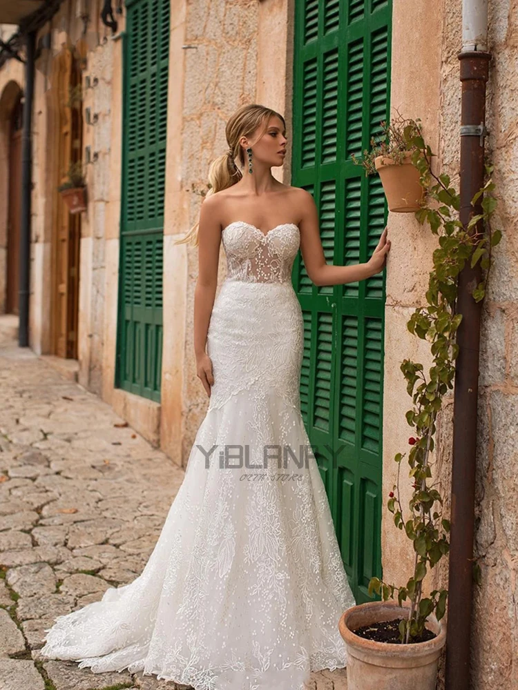 YILIBER Mermaid wedding dress tube top backless wedding gown lace embroidery applique sexy and beautiful simple bridal dresses
YILIBER Mermaid wedding dress tube top backless wedding gown lace embroidery applique sexy and beautiful simple bridal dresses