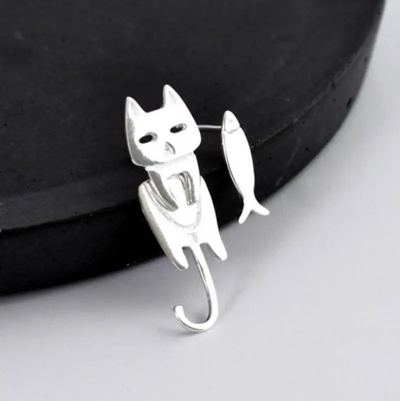 Cute Punk Asymmetrical Cat and Fish Ear Studs Gift Simple Temperament Personality Sweet Fish Cat Ear Studs for Women
Cute Punk Asymmetrical Cat and Fish Ear Studs Gift Simple Temperament Personality Sweet Fish Cat Ear Studs for Women