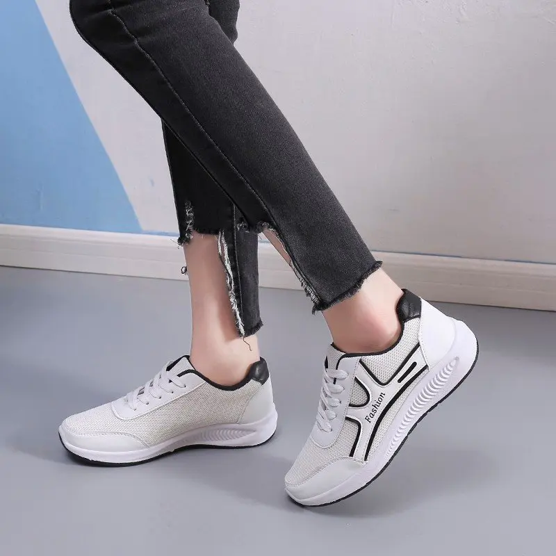 2020 Autumn Woman Shoes Fashion New Woman Leather Shoes Ladies Breathable Flats Casual Shoes White Sneakers
2020 Autumn Woman Shoes Fashion New Woman Leather Shoes Ladies Breathable Flats Casual Shoes White Sneakers
