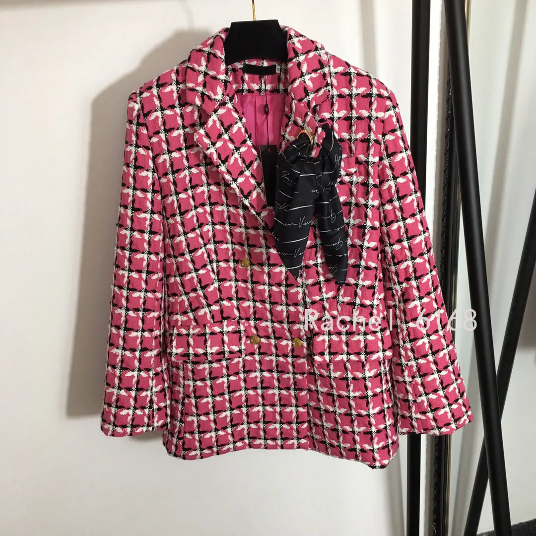Luxury Design 2021 autumn winter new tweed Plaid Lapel long sleeve suit single row gold button women's coat sequin blazer women
Luxury Design 2021 autumn winter new tweed Plaid Lapel long sleeve suit single row gold button women's coat sequin blazer women