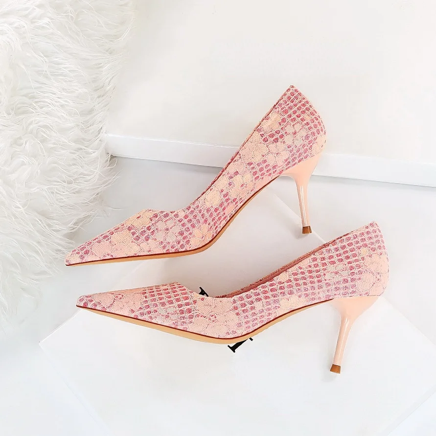 Lace Mesh Flower High-heeled Womens Shoes Shallow Mouth Pointed Sequined Cloth Pumps Shoes Women's Thin Heels Shoes 
Lace Mesh Flower High-heeled Womens Shoes Shallow Mouth Pointed Sequined Cloth Pumps Shoes Women's Thin Heels Shoes