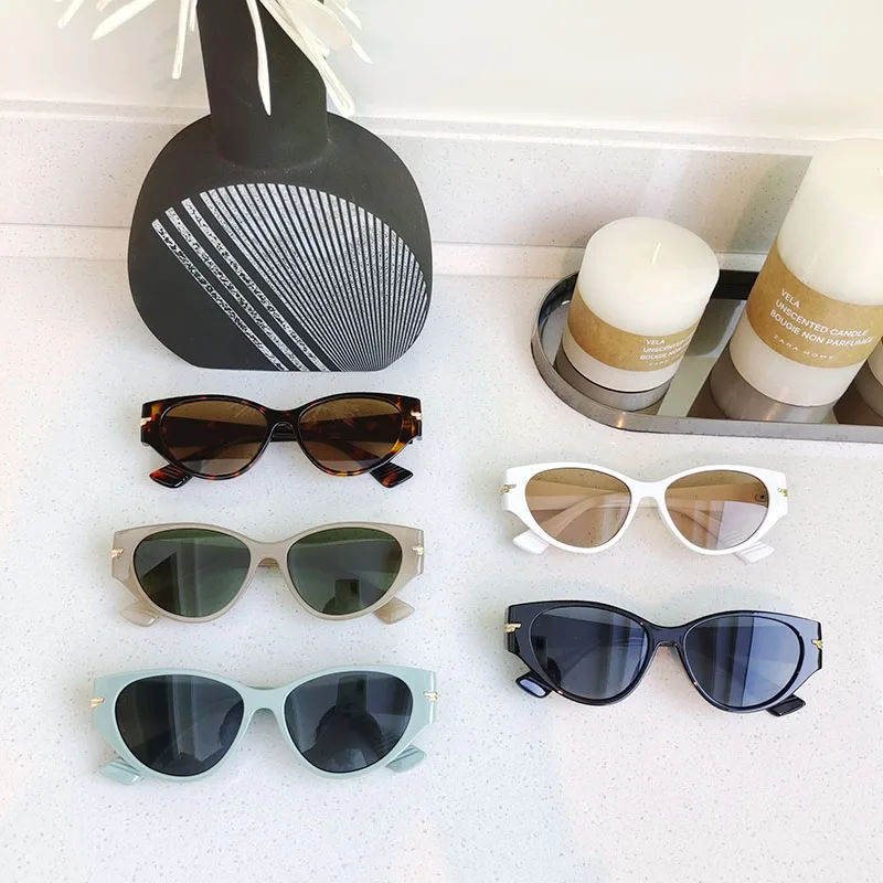 Cateye Sunglasses Women Sexy Retro Small Cat Eye Sun Glasses Brand Designer Colorful Eyewear For Female Oculos De Sol
Cateye Sunglasses Women Sexy Retro Small Cat Eye Sun Glasses Brand Designer Colorful Eyewear For Female Oculos De Sol