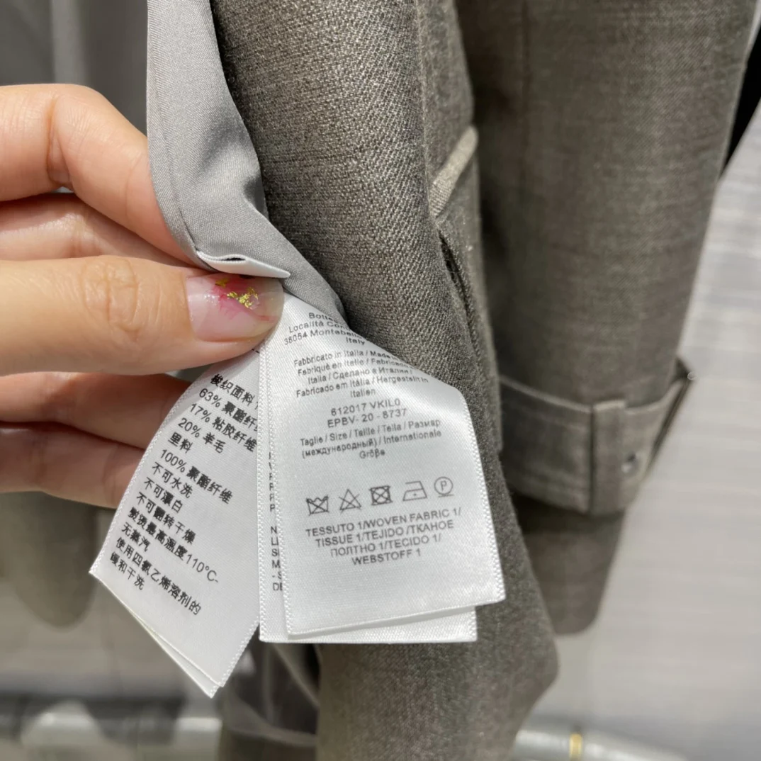 Luxury Brand Oversize Blazers Jackets Women 2021 New Solid Color Buckle Cuffs Jackets Office Lady Chic PU Leather Sashes Blazers
Luxury Brand Oversize Blazers Jackets Women 2021 New Solid Color Buckle Cuffs Jackets Office Lady Chic PU Leather Sashes Blazers