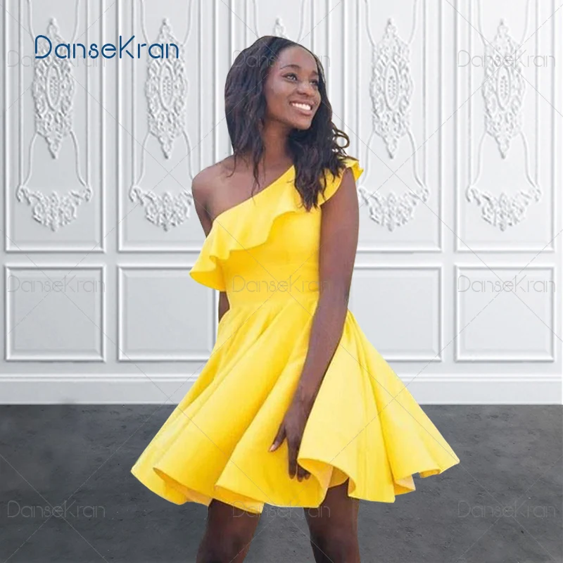 Gold Yellow Short Dress 2022 One Shoulder Homecoming Dresses with Ruffles Tiered A-line Satin Mini Cocktail Dresses
Gold Yellow Short Dress 2022 One Shoulder Homecoming Dresses with Ruffles Tiered A-line Satin Mini Cocktail Dresses