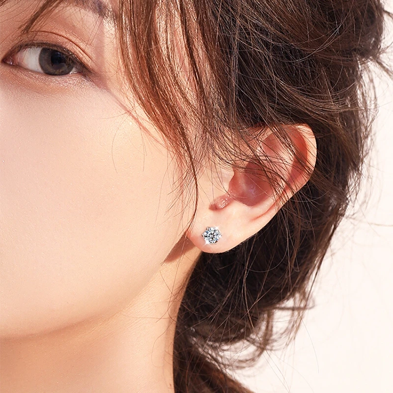 100% 925 Sterling Silver Stud Earrings 6mm Crystal Studs For Women Classic Pure Silver Jewelry New 
100% 925 Sterling Silver Stud Earrings 6mm Crystal Studs For Women Classic Pure Silver Jewelry New