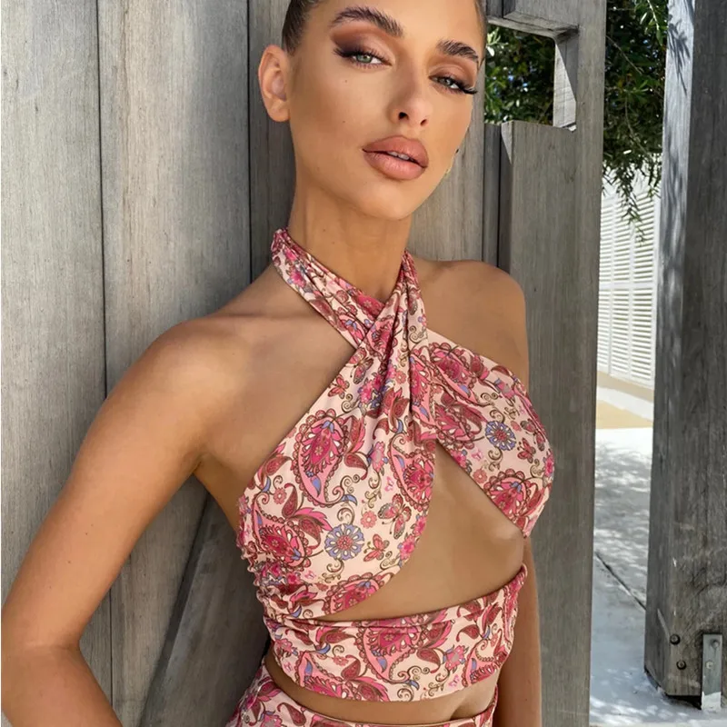 Women Vintage Camisoles Printing Vest Sexy Cross Halter Bandage Hollow Slim Camis Female Backless Streetwear Bustier Corset Top
Women Vintage Camisoles Printing Vest Sexy Cross Halter Bandage Hollow Slim Camis Female Backless Streetwear Bustier Corset Top