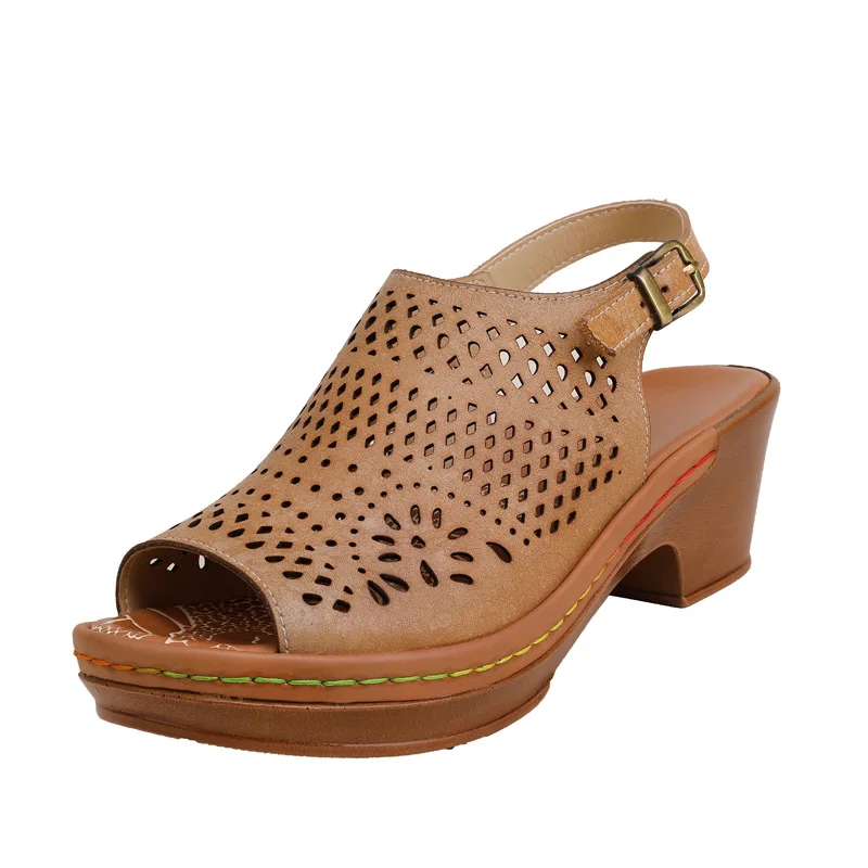 2021 spring and summer new solid color leather wedge with ethnic wind hollow ladies fish mouth sandals
2021 spring and summer new solid color leather wedge with ethnic wind hollow ladies fish mouth sandals
