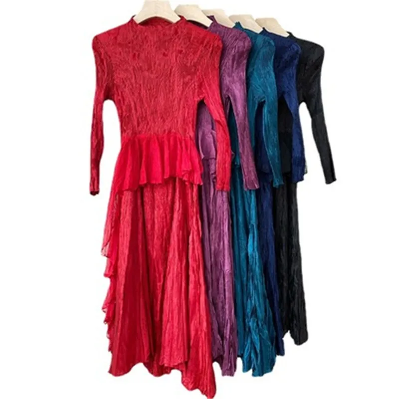 Miyake pleated women's dress for spring and summer 2021 new fashion O-neck three-quarter sleeves pleated large-length mid-length
Miyake pleated women's dress for spring and summer 2021 new fashion O-neck three-quarter sleeves pleated large-length mid-length