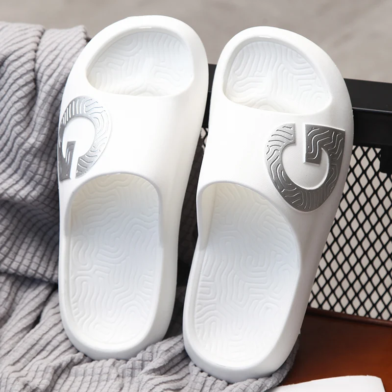 Parent-child slippers female summer couple outdoor leisure slippers male indoor bath non-slip soft bottom non-slip comfortable
Parent-child slippers female summer couple outdoor leisure slippers male indoor bath non-slip soft bottom non-slip comfortable