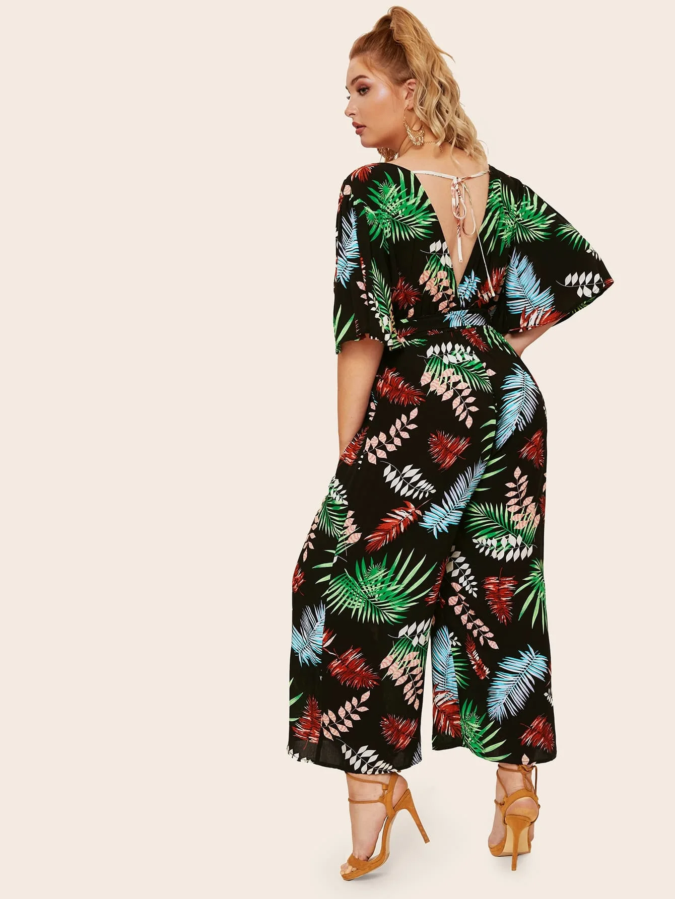 2021 New Arrivals Fashion Women Jumpsuit Leaf Printed V-Neck Short Sleeves Slimming Waist Wide leg Pants Rompers Summer Spring 
2021 New Arrivals Fashion Women Jumpsuit Leaf Printed V-Neck Short Sleeves Slimming Waist Wide leg Pants Rompers Summer Spring
