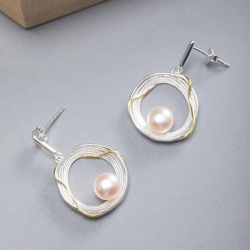 S925 Sterling silver Inlaid freshwater pearl earrings female court retro style Female Jewelry Accessories For Women
S925 Sterling silver Inlaid freshwater pearl earrings female court retro style Female Jewelry Accessories For Women