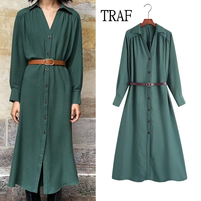 Женское платье-рубашка средней длины, с поясом и длинным рукавом
Женское платье-рубашка средней длины, с поясом и длинным рукавом