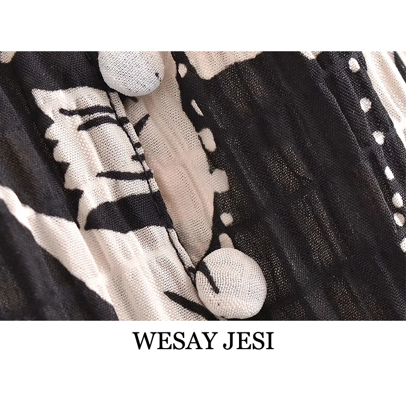 WESAY JESI 2021 Spring New Vest Sexy Print Short Sleeveless Lace V-neck Vest Fashion Retro Temperament Casual Commuter Short Top
WESAY JESI 2021 Spring New Vest Sexy Print Short Sleeveless Lace V-neck Vest Fashion Retro Temperament Casual Commuter Short Top