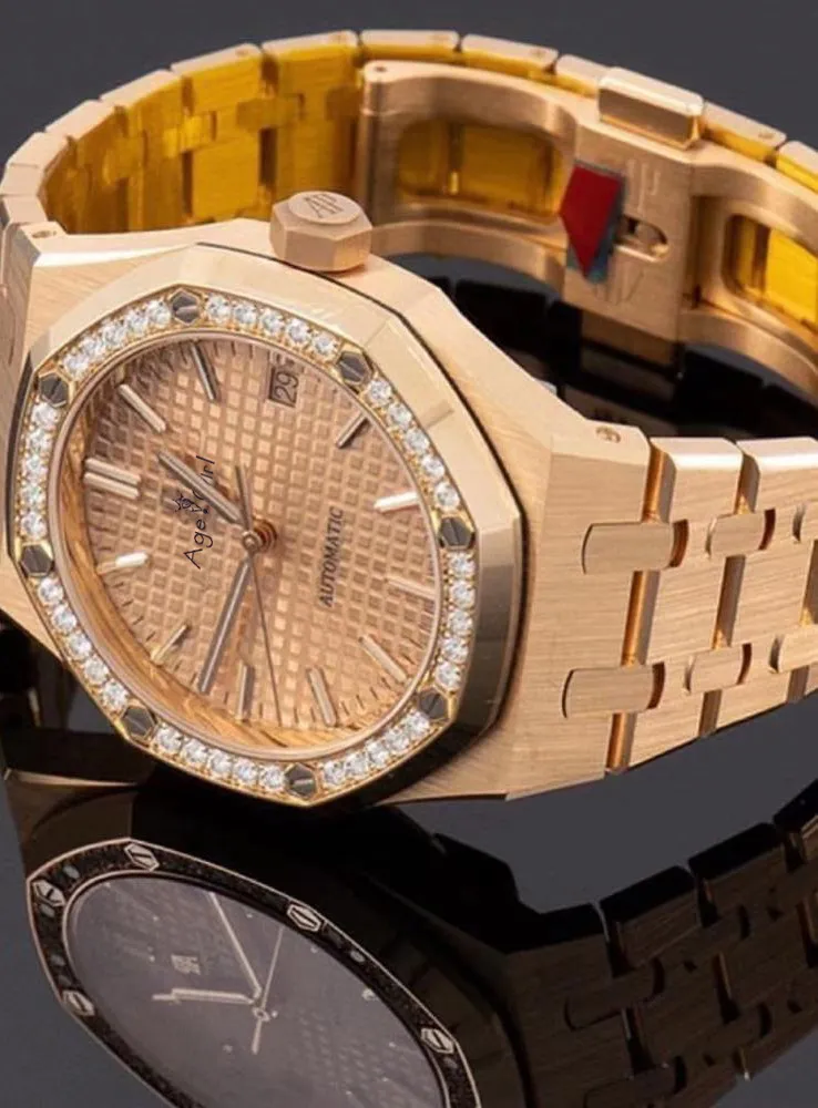 Classic New Men Automatic Mechanical Yellow Gold Limited Luminous Diamonds Bezel Crystal Sapphire Glass Back Limited Watch
Classic New Men Automatic Mechanical Yellow Gold Limited Luminous Diamonds Bezel Crystal Sapphire Glass Back Limited Watch
