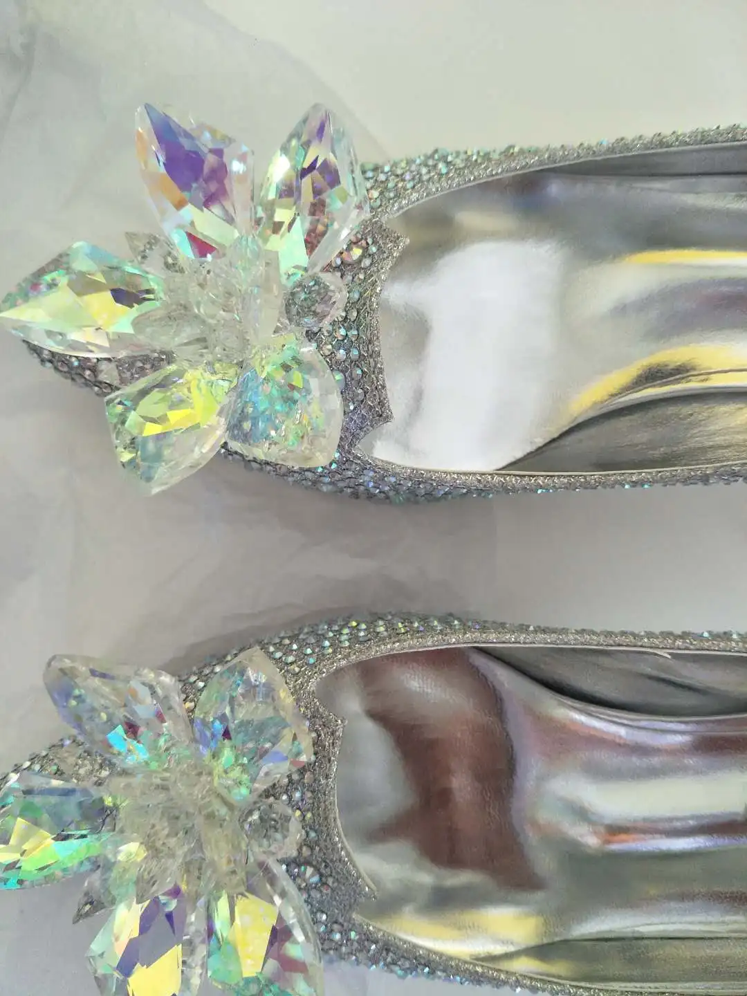 2021 New Cinderella Crystal Shoes Heels Women Pointed Sexy Bride Shoes Women's High Heels Ladies Silver Rhinestone Wedding Shoes
2021 New Cinderella Crystal Shoes Heels Women Pointed Sexy Bride Shoes Women's High Heels Ladies Silver Rhinestone Wedding Shoes
