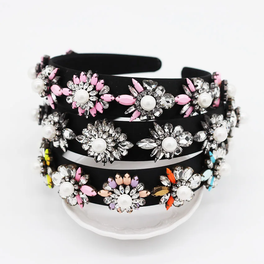 Exquisite luxury and beautiful fashion headband Exquisite luxury elegant geometric personality rhinestone headband 525
Exquisite luxury and beautiful fashion headband Exquisite luxury elegant geometric personality rhinestone headband 525