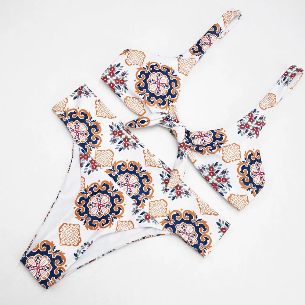 Swimwear Women Bikinis Vintage Print Women's Swimming Suit Bikini 2019 White 2 Piece Set Summer Sexy Swimsuit Women Biquine
Swimwear Women Bikinis Vintage Print Women's Swimming Suit Bikini 2019 White 2 Piece Set Summer Sexy Swimsuit Women Biquine