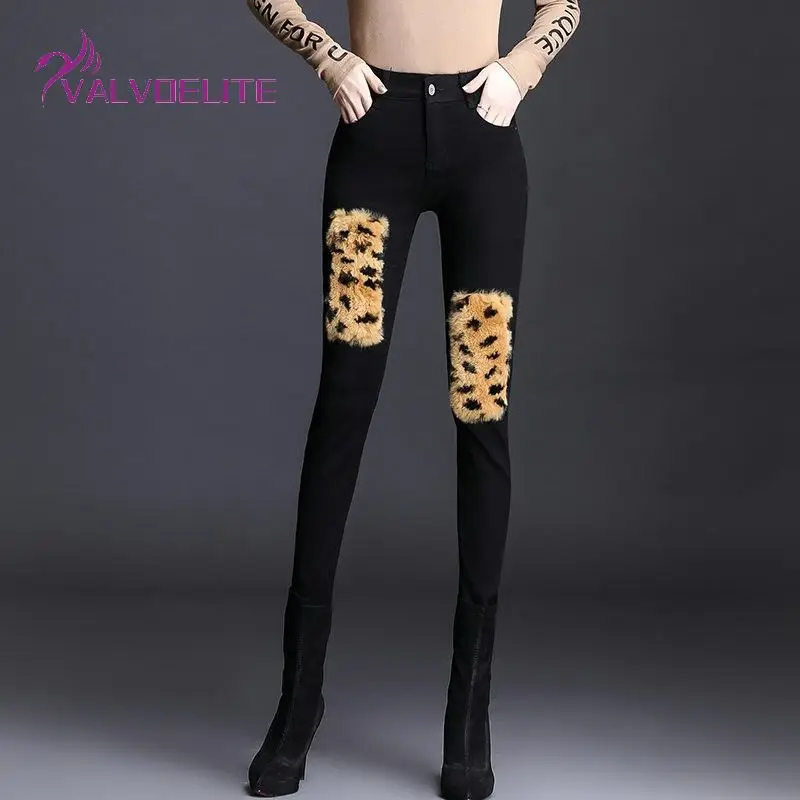 Зимние женские джинсы плюс бархатные теплые брюки модные подходящие ко всему брюки с высокой талией 2021 женские брюки модные трендовые крас...
Зимние женские джинсы плюс бархатные теплые брюки модные подходящие ко всему брюки с высокой талией 2021 женские брюки модные трендовые крас...