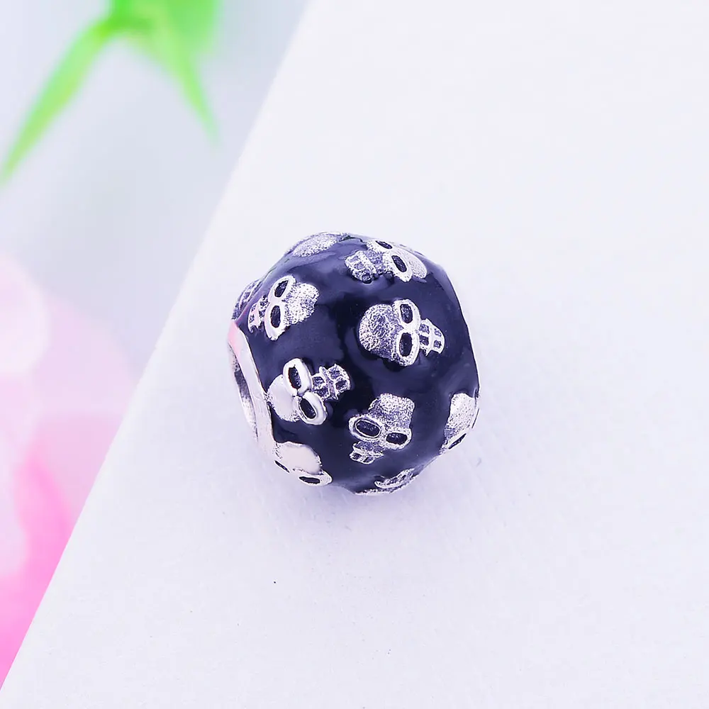 Berloque 925 Sterling Silver Black Enamel Skull Charm Beads Fit Original Charms Bracelets DIY Beads Jewelry for Women
Berloque 925 Sterling Silver Black Enamel Skull Charm Beads Fit Original Charms Bracelets DIY Beads Jewelry for Women