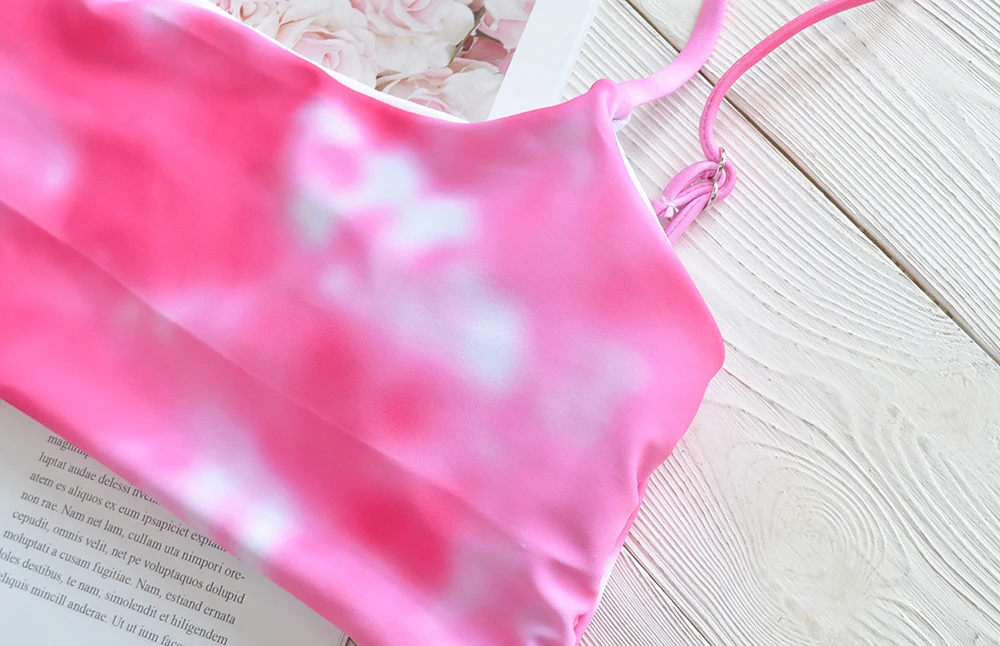 2021 Spring Summer Women Bikini Set Swimsuit Sexy Printed Female Rose Red Beach Suit For Women Bathing Wear Holiday Swimwear
2021 Spring Summer Women Bikini Set Swimsuit Sexy Printed Female Rose Red Beach Suit For Women Bathing Wear Holiday Swimwear